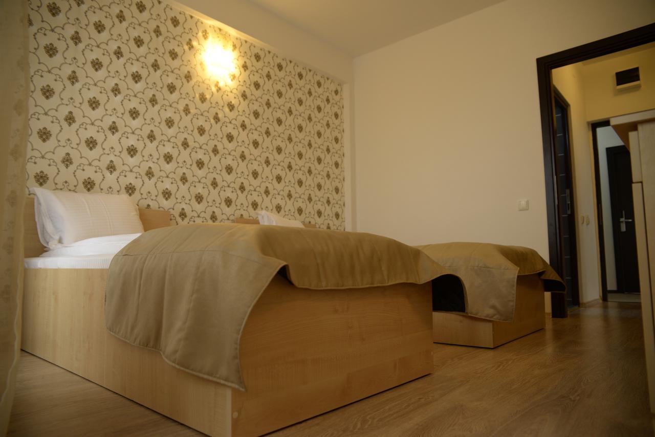 Hotel Story Târgu Jiu Екстериор снимка