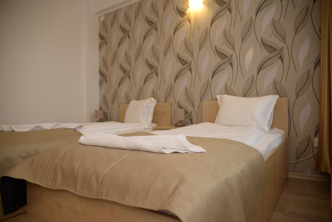 Hotel Story Târgu Jiu Екстериор снимка