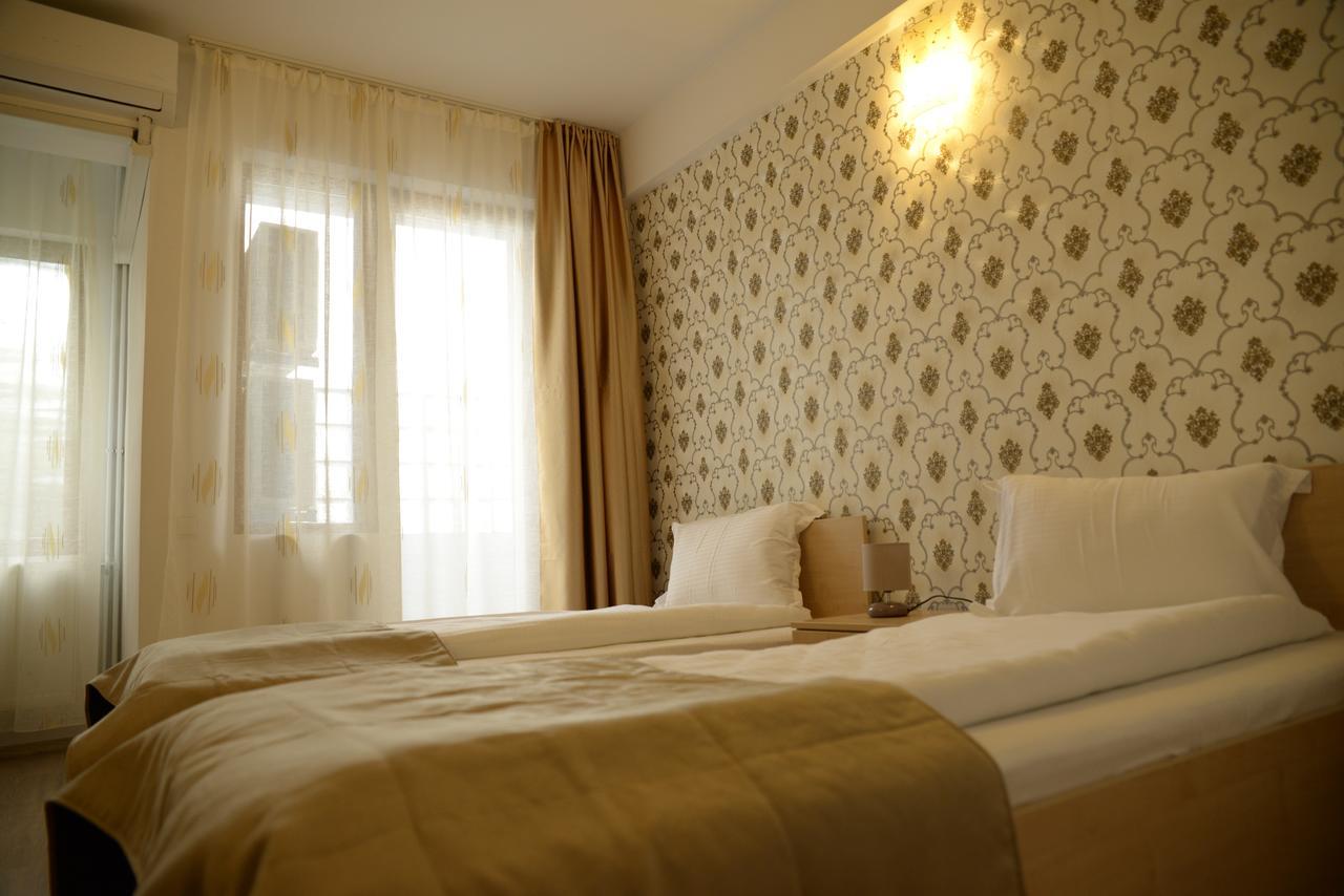 Hotel Story Târgu Jiu Екстериор снимка